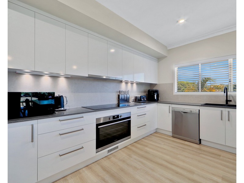 30 Pandanus Drive, Dundowran Beach QLD 4655