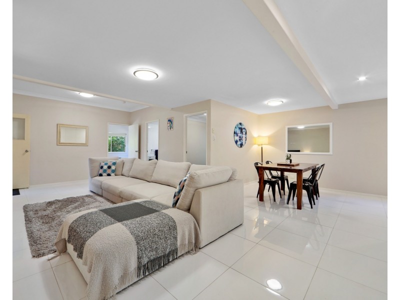 30 Pandanus Drive, Dundowran Beach QLD 4655
