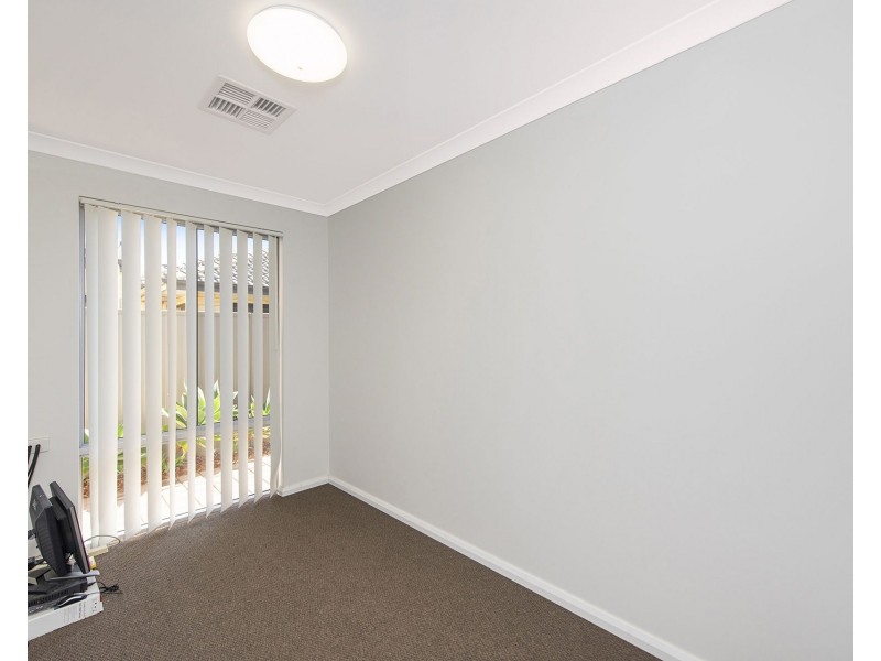 20a James Street, Cannington WA 6107