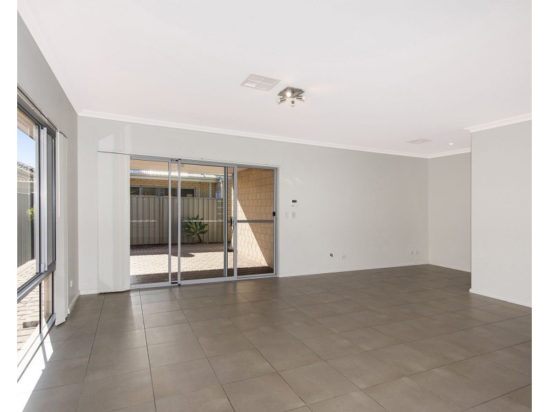 20a James Street, Cannington WA 6107