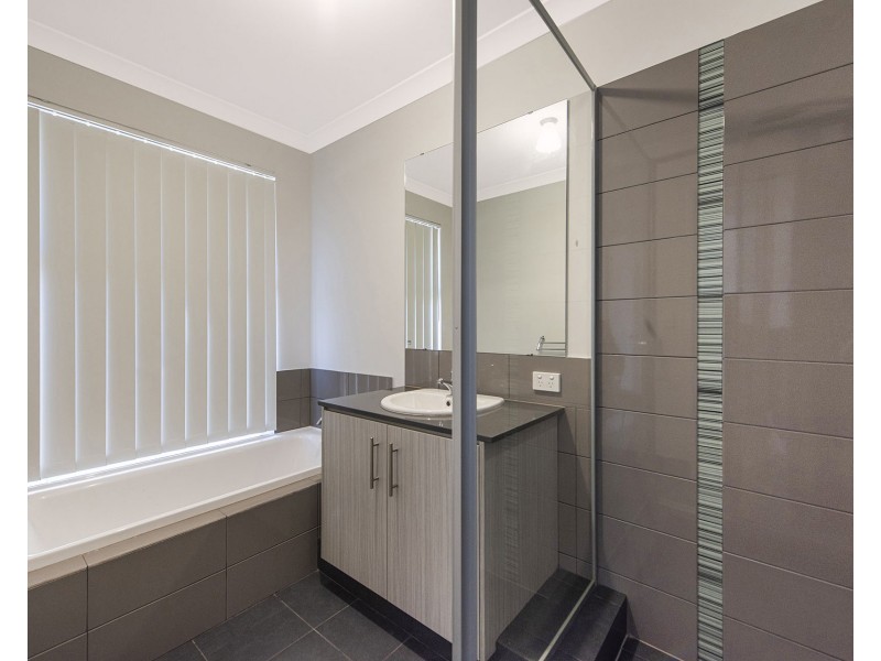 20a James Street, Cannington WA 6107