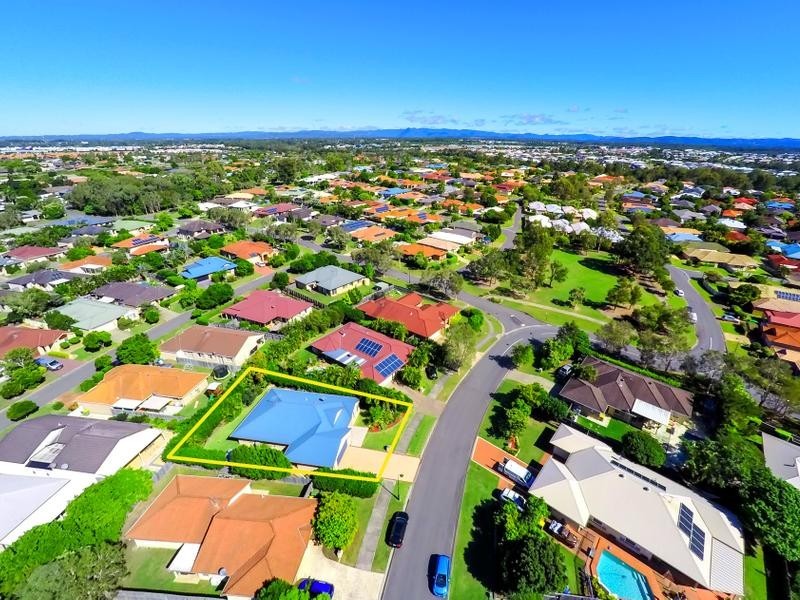 6 Otway Pde, North Lakes QLD 4509