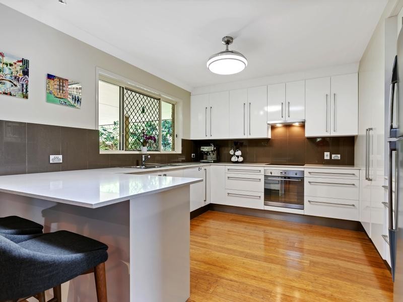 6 Otway Pde, North Lakes QLD 4509
