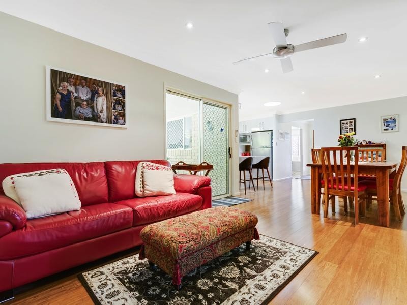 6 Otway Pde, North Lakes QLD 4509