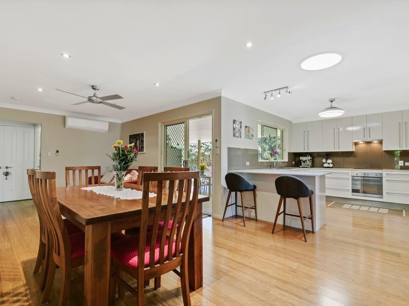 6 Otway Pde, North Lakes QLD 4509