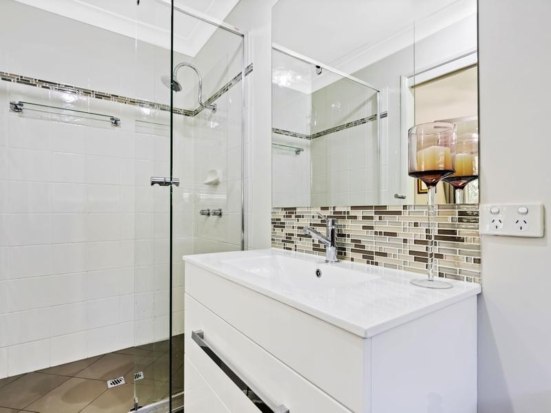6 Otway Pde, North Lakes QLD 4509