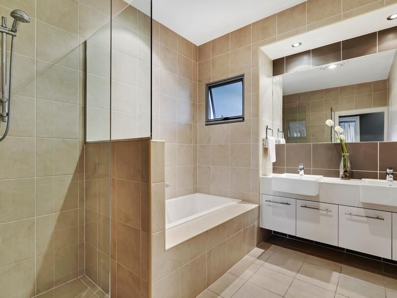115 Mahogany Drive, Pelican Waters QLD 4551