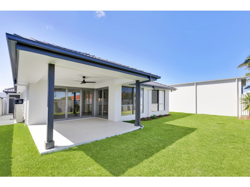 17 Marina View Drive, Pelican Waters QLD 4551