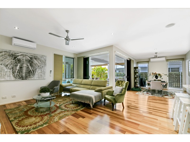16 Landsdowne Street, Pelican Waters QLD 4551