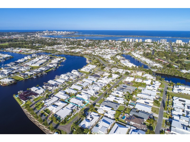 16 Landsdowne Street, Pelican Waters QLD 4551