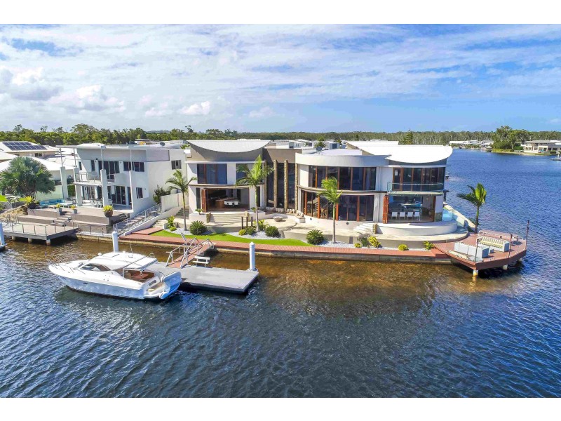 6 Rainbow Lane, Pelican Waters QLD 4551