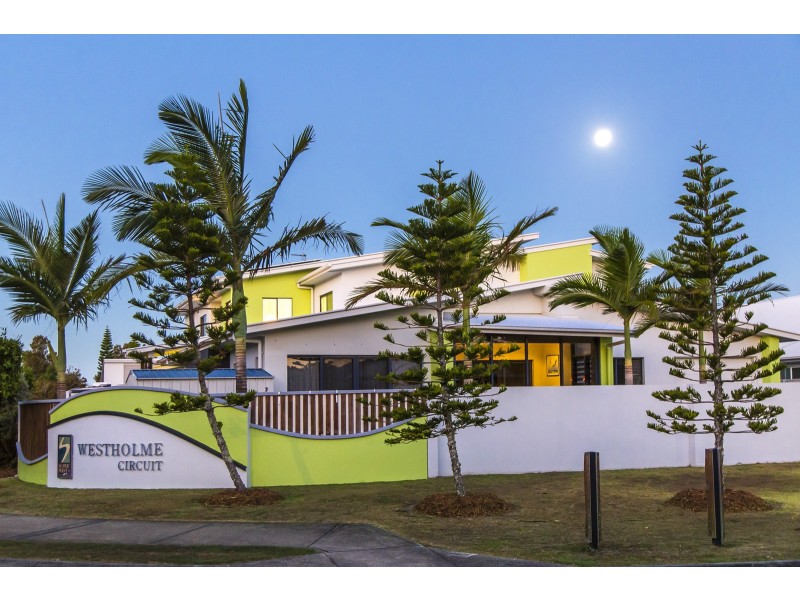 1 Westholme Circuit, Pelican Waters QLD 4551