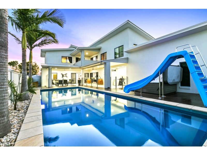 1 Westholme Circuit, Pelican Waters QLD 4551
