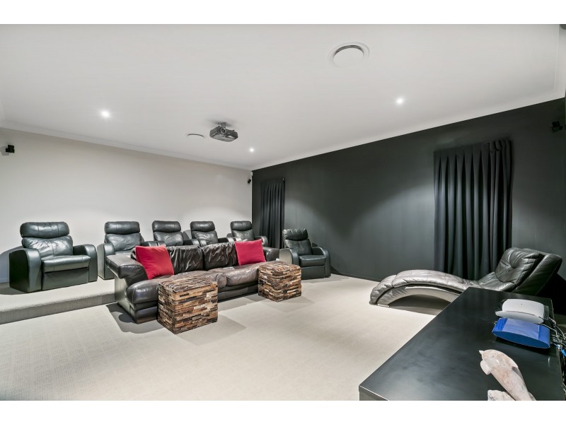 1 Westholme Circuit, Pelican Waters QLD 4551