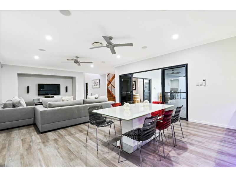 1 Westholme Circuit, Pelican Waters QLD 4551