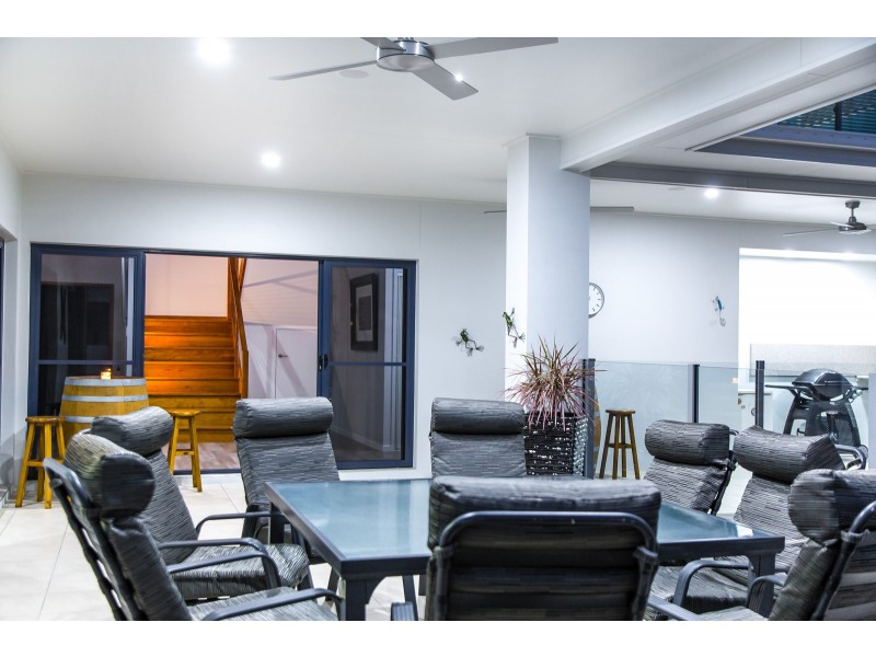 1 Westholme Circuit, Pelican Waters QLD 4551