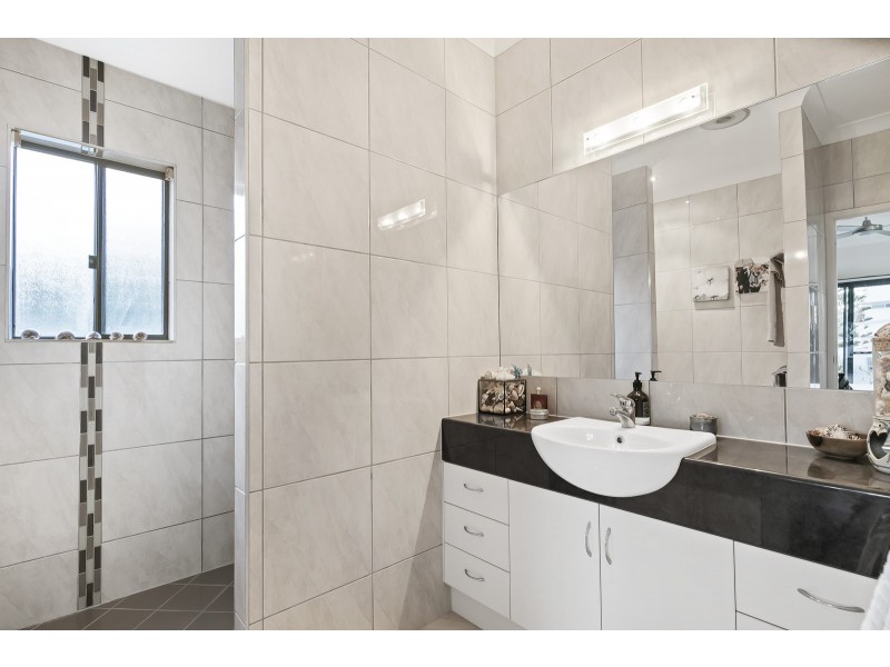 1 Westholme Circuit, Pelican Waters QLD 4551