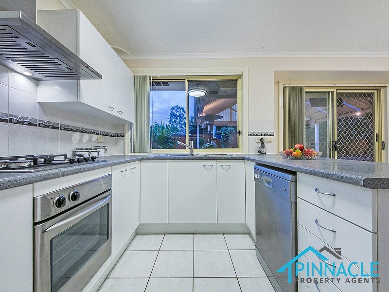 5 Ariel Pl, Rosemeadow NSW 2560