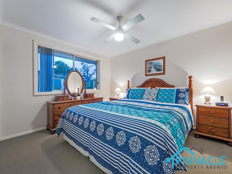 5 Ariel Pl, Rosemeadow NSW 2560