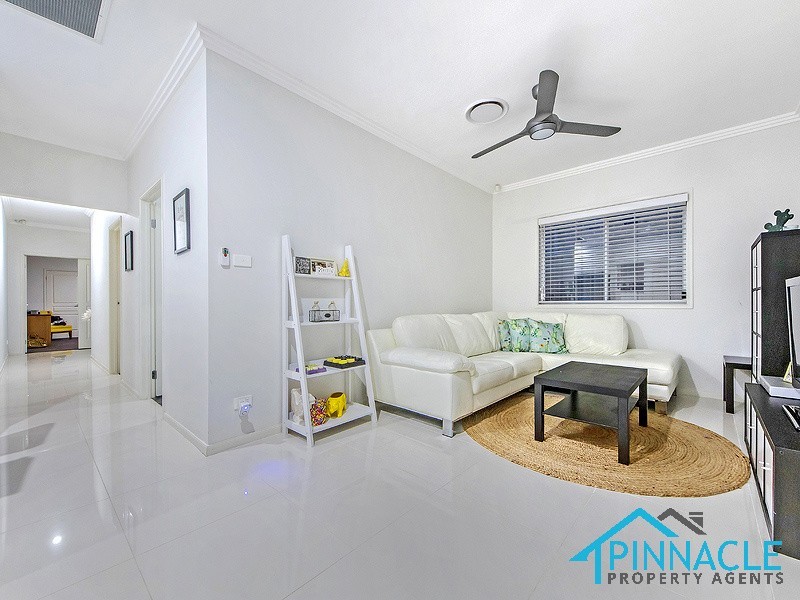 58 Cameron Cct, Harrington Park NSW 2567