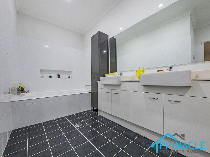 58 Cameron Cct, Harrington Park NSW 2567