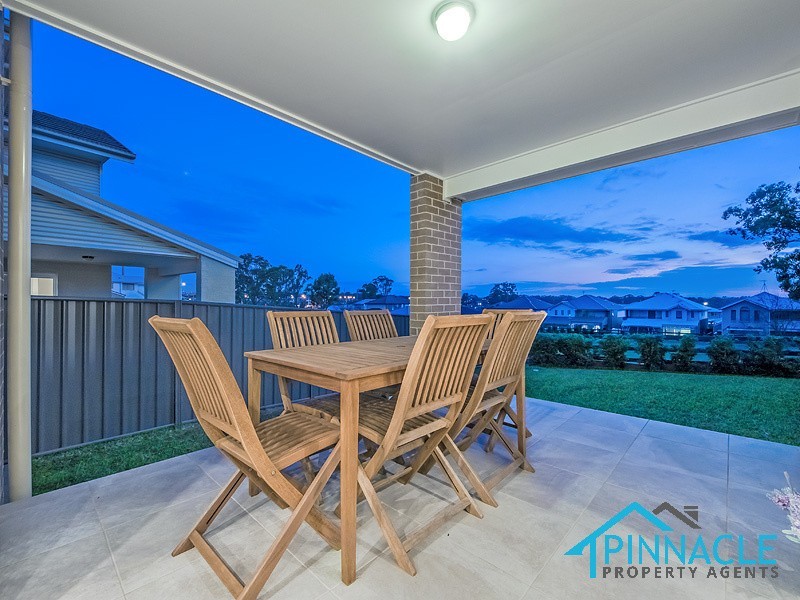 18 Fernleigh Ct, Cobbitty NSW 2570