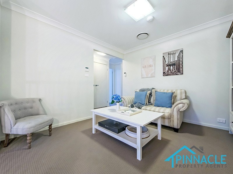 18 Fernleigh Ct, Cobbitty NSW 2570
