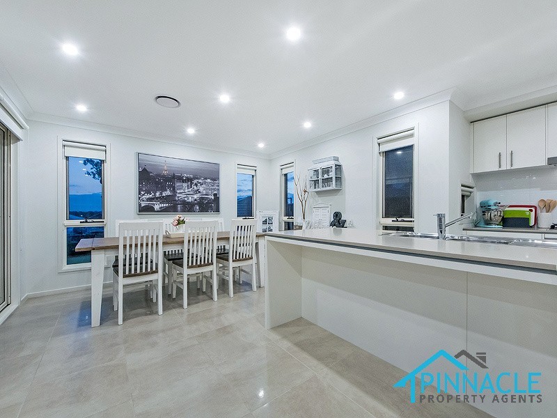 18 Fernleigh Ct, Cobbitty NSW 2570