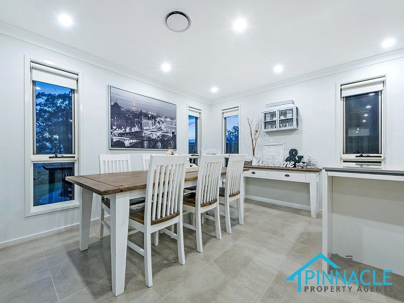 18 Fernleigh Ct, Cobbitty NSW 2570