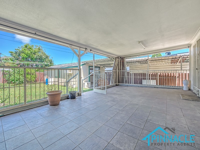 76 Benaroon Rd, Lakemba NSW 2195