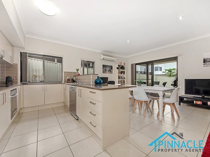 32 Geoghegan Cct, Oran Park NSW 2570