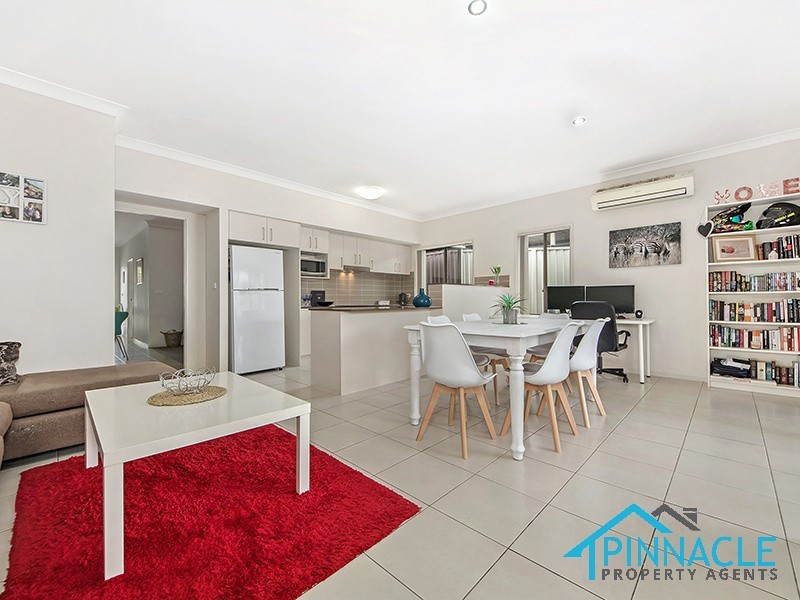 32 Geoghegan Cct, Oran Park NSW 2570