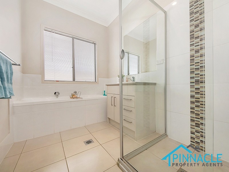 32 Geoghegan Cct, Oran Park NSW 2570
