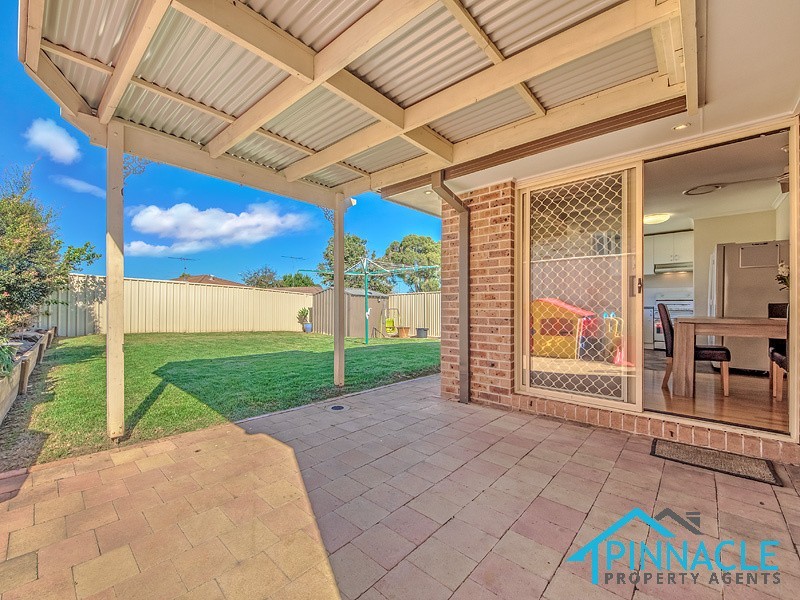 34 Crommelin Cres, St Helens Park NSW 2560