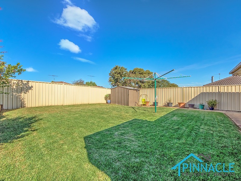 34 Crommelin Cres, St Helens Park NSW 2560