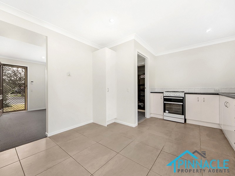 29 Outram Pl, Currans Hill NSW 2567