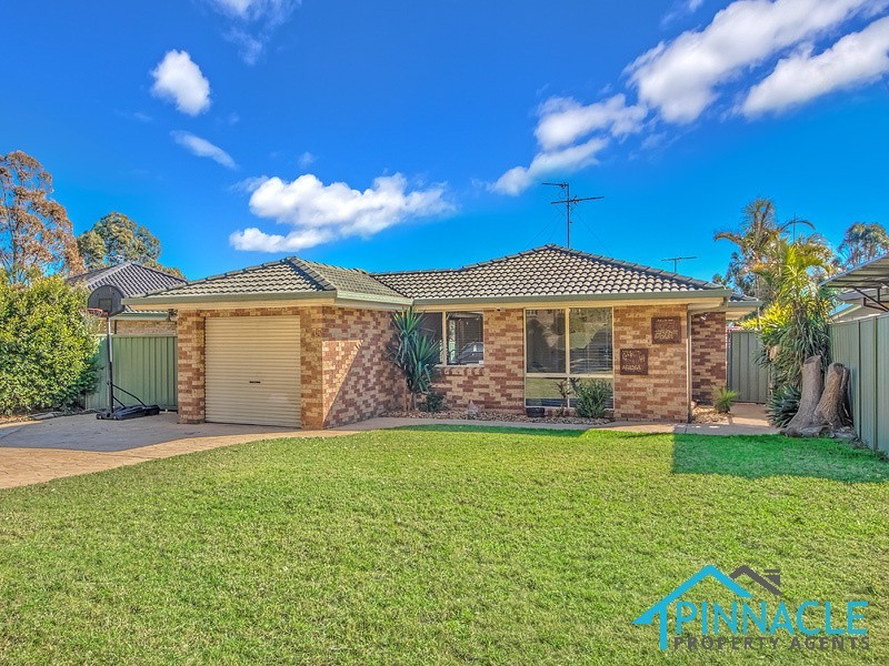 33 Lackey Pl, Currans Hill NSW 2567