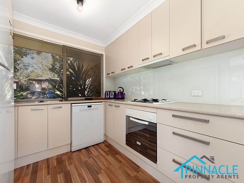 33 Lackey Pl, Currans Hill NSW 2567