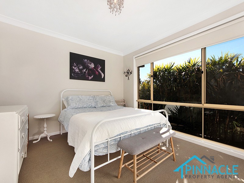 33 Lackey Pl, Currans Hill NSW 2567