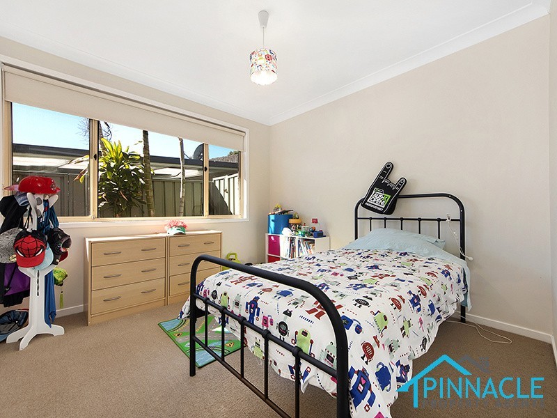 33 Lackey Pl, Currans Hill NSW 2567