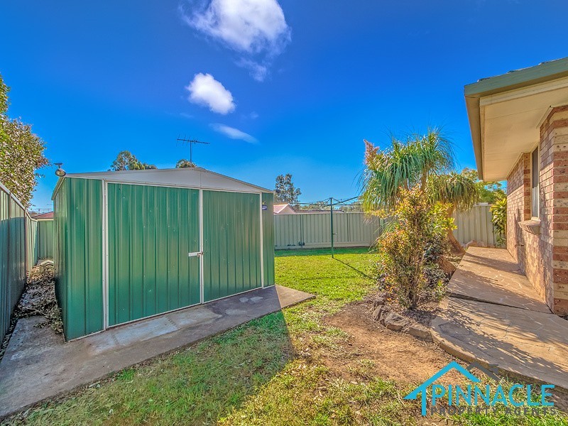 33 Lackey Pl, Currans Hill NSW 2567