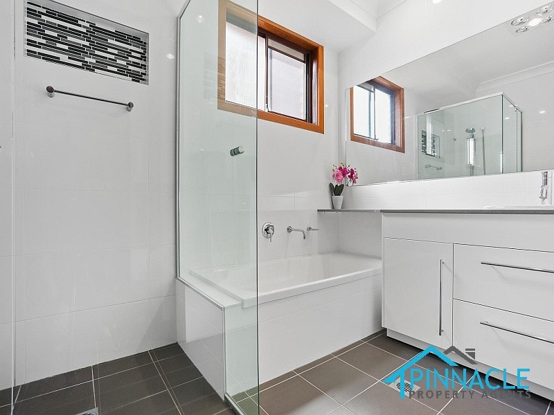 5 Prior Cl, Illawong NSW 2234