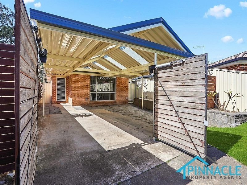 13 Melba Pl, St Helens Park NSW 2560