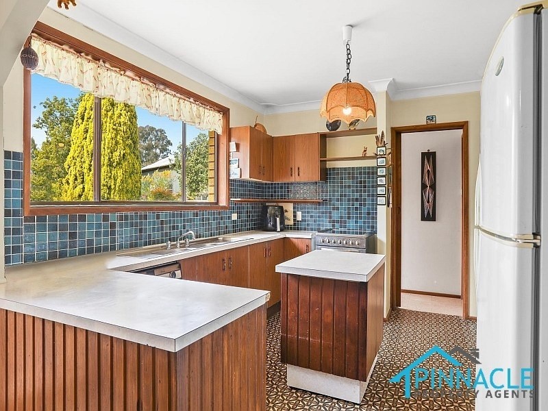 2 Merlin St, The Oaks NSW 2570