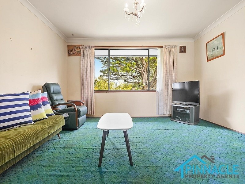 2 Merlin St, The Oaks NSW 2570