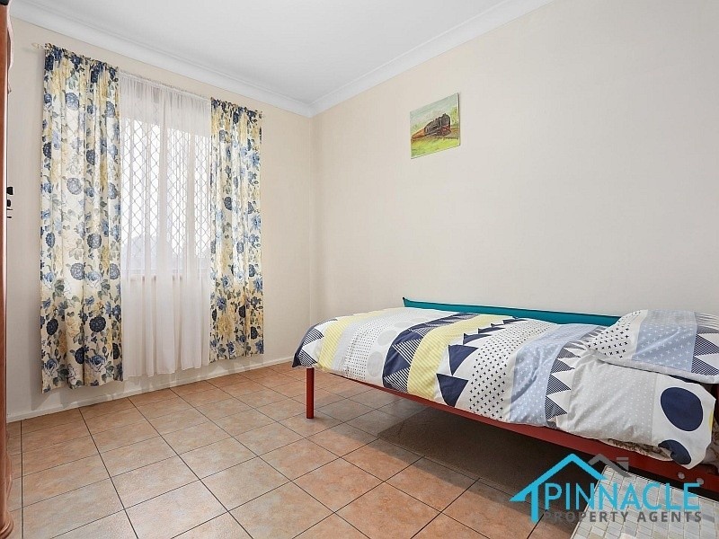 2 Merlin St, The Oaks NSW 2570