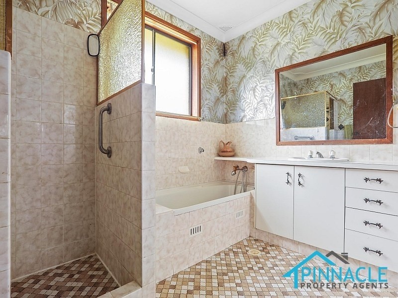 2 Merlin St, The Oaks NSW 2570