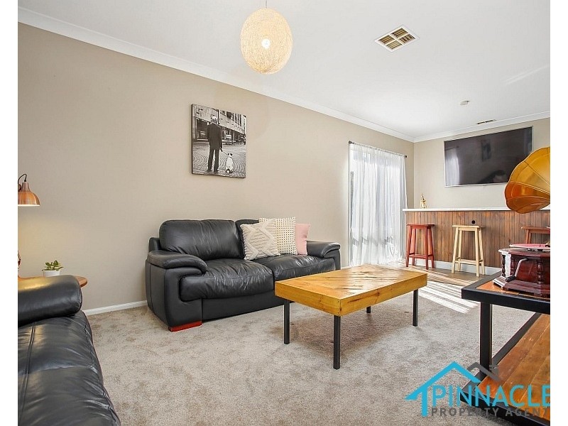 7 Crystal Way, Mount Annan NSW 2567