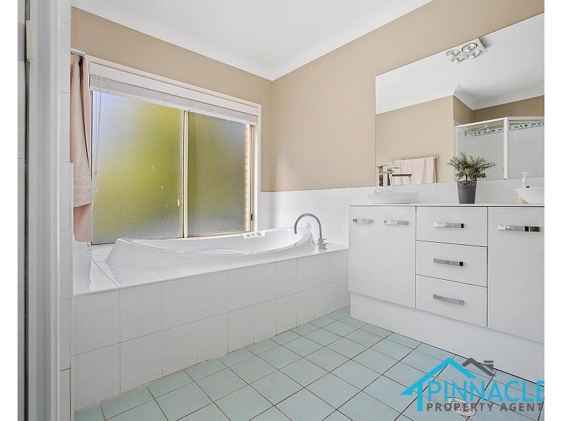 7 Crystal Way, Mount Annan NSW 2567