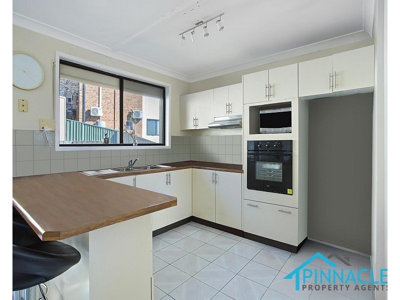 15 Mantalini St, Ambarvale NSW 2560